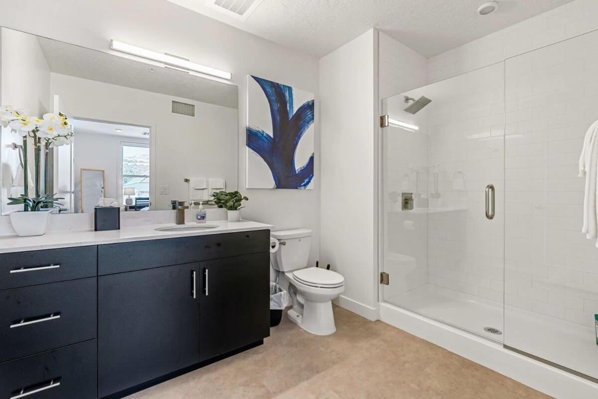2Br Luxury Urban Escape Balcony & Fitness Center Apartment Salt Lake City Exterior photo