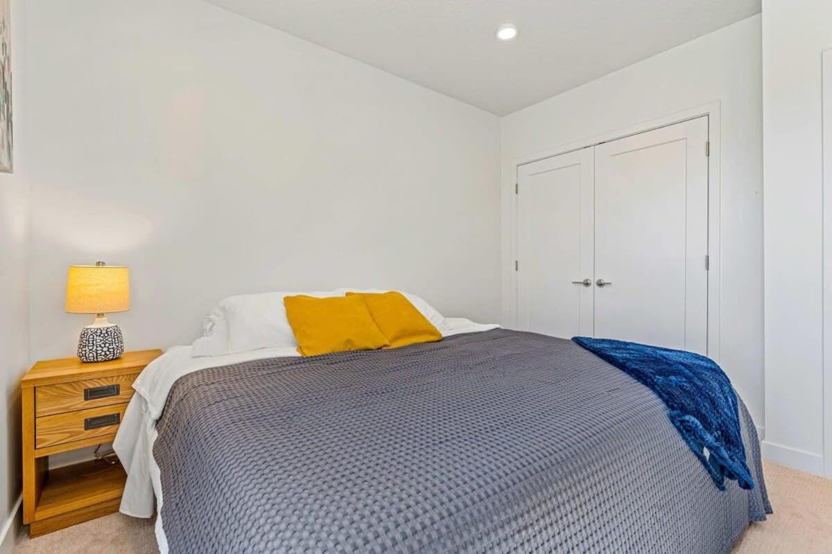 2Br Luxury Urban Escape Balcony & Fitness Center Apartment Salt Lake City Exterior photo