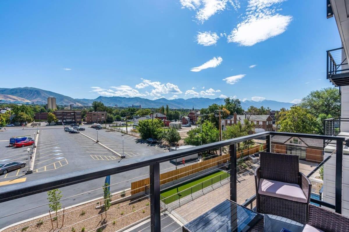 2Br Luxury Urban Escape Balcony & Fitness Center Apartment Salt Lake City Exterior photo