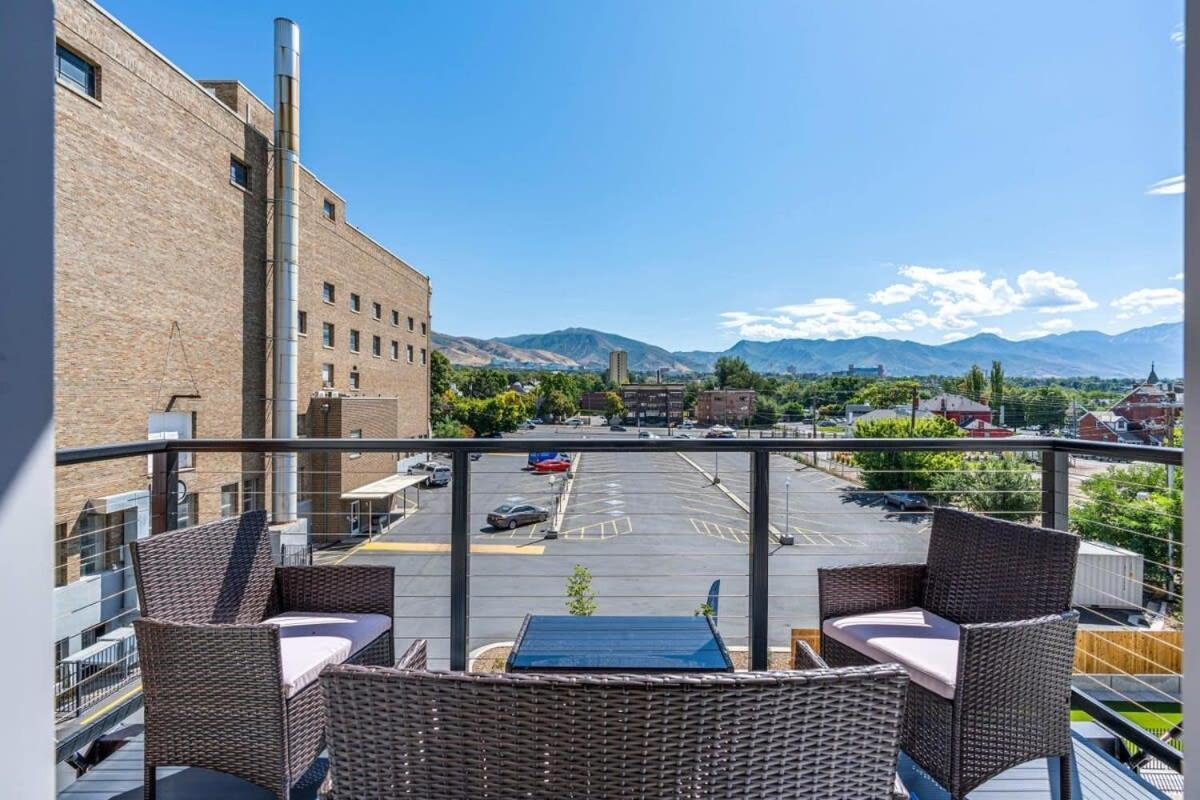 2Br Luxury Urban Escape Balcony & Fitness Center Apartment Salt Lake City Exterior photo